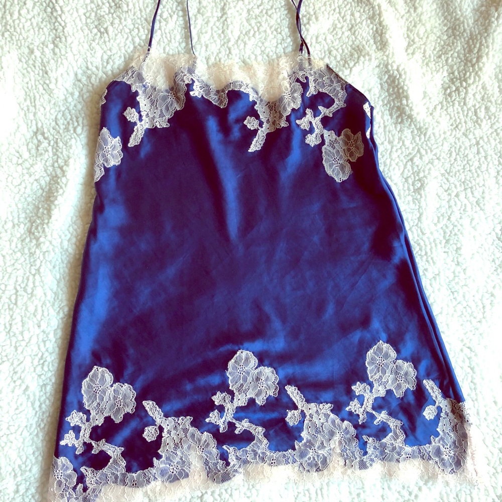 Satin/silk nightgown